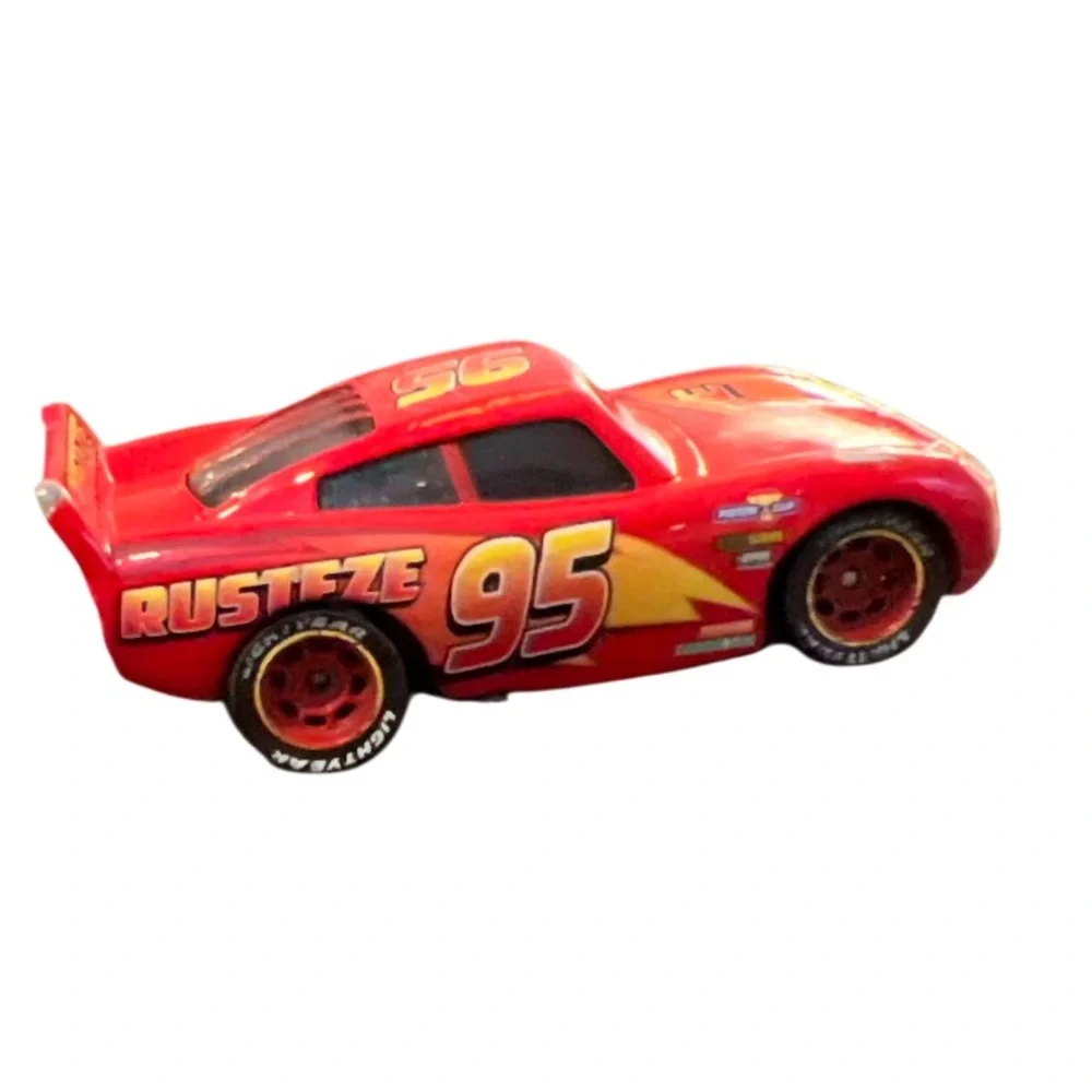 Disney Pixar Cars Lightning McQueen #95 Rust-eze‎ Diecast Toy Car